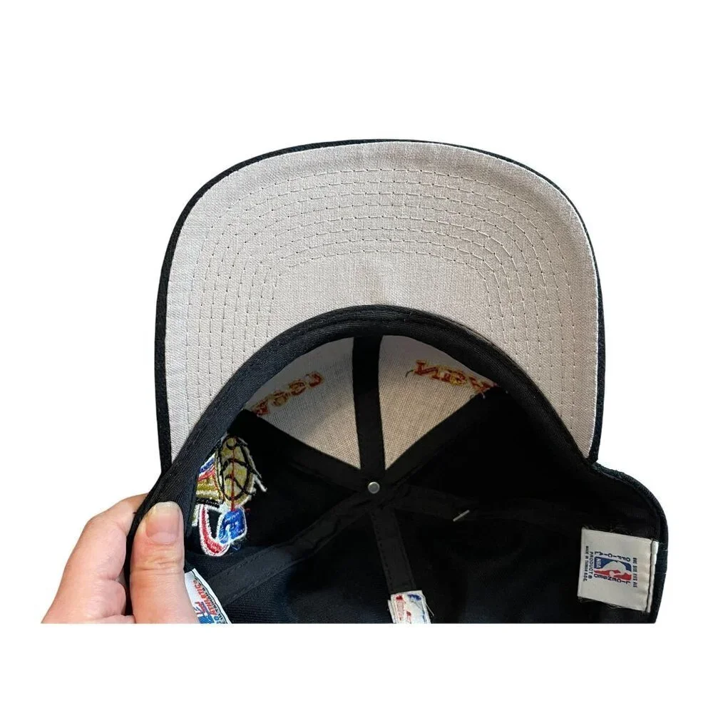 1997 Official NBA Chicago Bulls‎ Champions Locker Room Hat